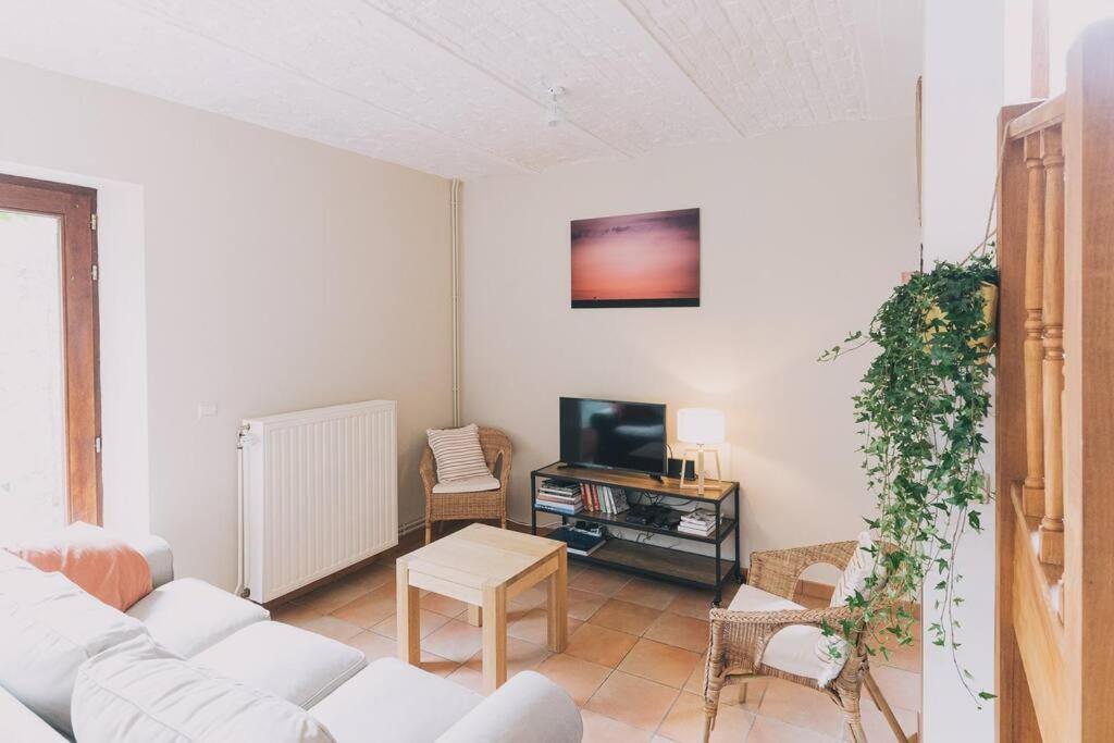 A L'Entree Du Verger - Charmante Maison En Pierres Dinant Kültér fotó