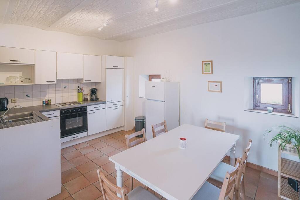 A L'Entree Du Verger - Charmante Maison En Pierres Dinant Kültér fotó